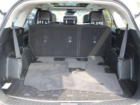 Used 2023 Kia Sorento S w/ Panoramic Sunroof Package AWD/4WD image 27