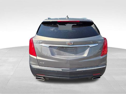 Used 2018 Cadillac XT5 Luxury w/ Driver Awareness Package AWD/4WD image 4