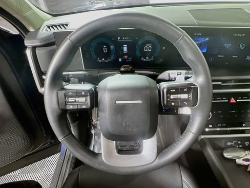 Used 2025 Hyundai Santa Fe SEL FWD image 10
