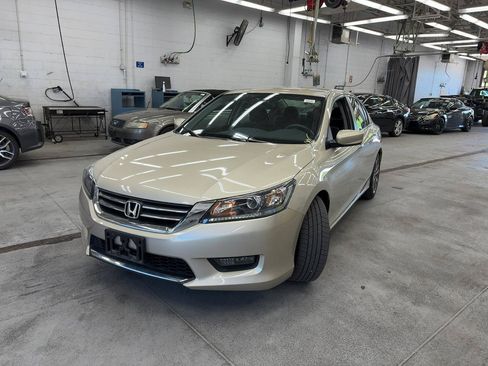 Used 2014 Honda Accord Sport image 2