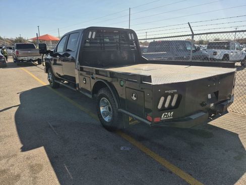 Used 2021 Chevrolet Silverado 3500 LT w/ Convenience Package image 12