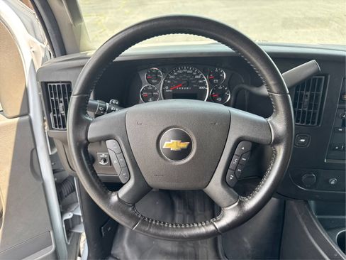 Used 2020 Chevrolet Express 3500 w/ Driver Convenience Package RWD image 17