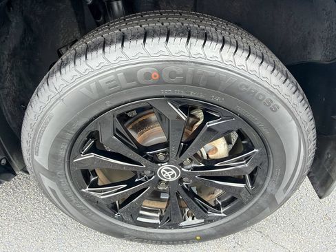 Used 2022 Toyota RAV4 XSE AWD/4WD image 20