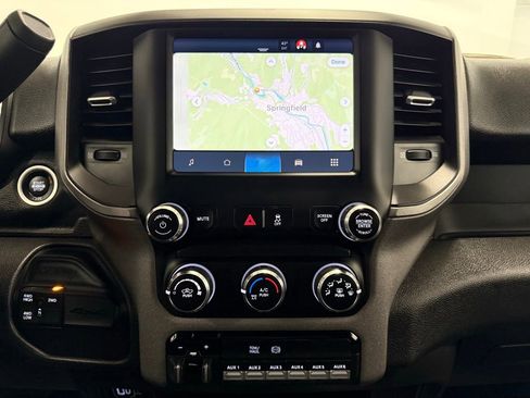 Used 2024 RAM 2500 Tradesman w/ Chrome Appearance Group image 25