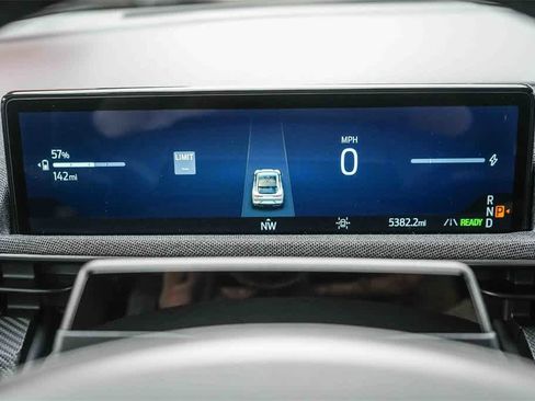 Used 2025 Ford Mustang Mach-E Premium image 23