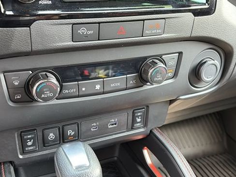 Certified 2023 Nissan Frontier PRO-4X w/ Pro Convenience Package AWD/4WD image 17