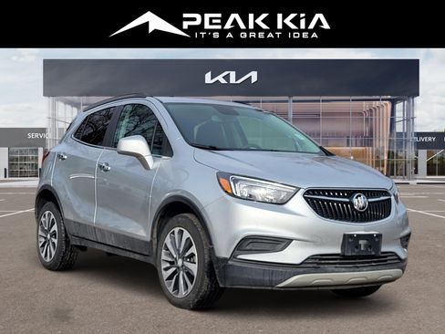 Used 2021 Buick Encore Preferred image 1