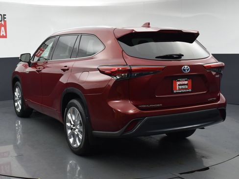 Used 2020 Toyota Highlander Limited AWD/4WD image 3