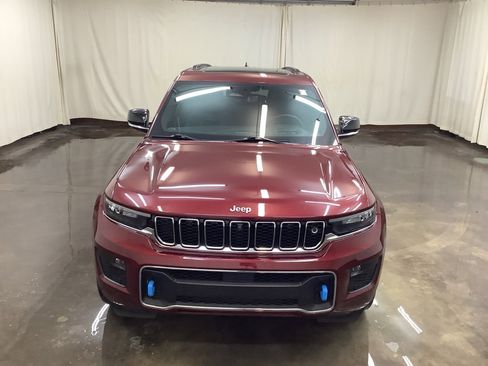 Used 2022 Jeep Grand Cherokee Overland w/ Advanced Protech Group III image 3