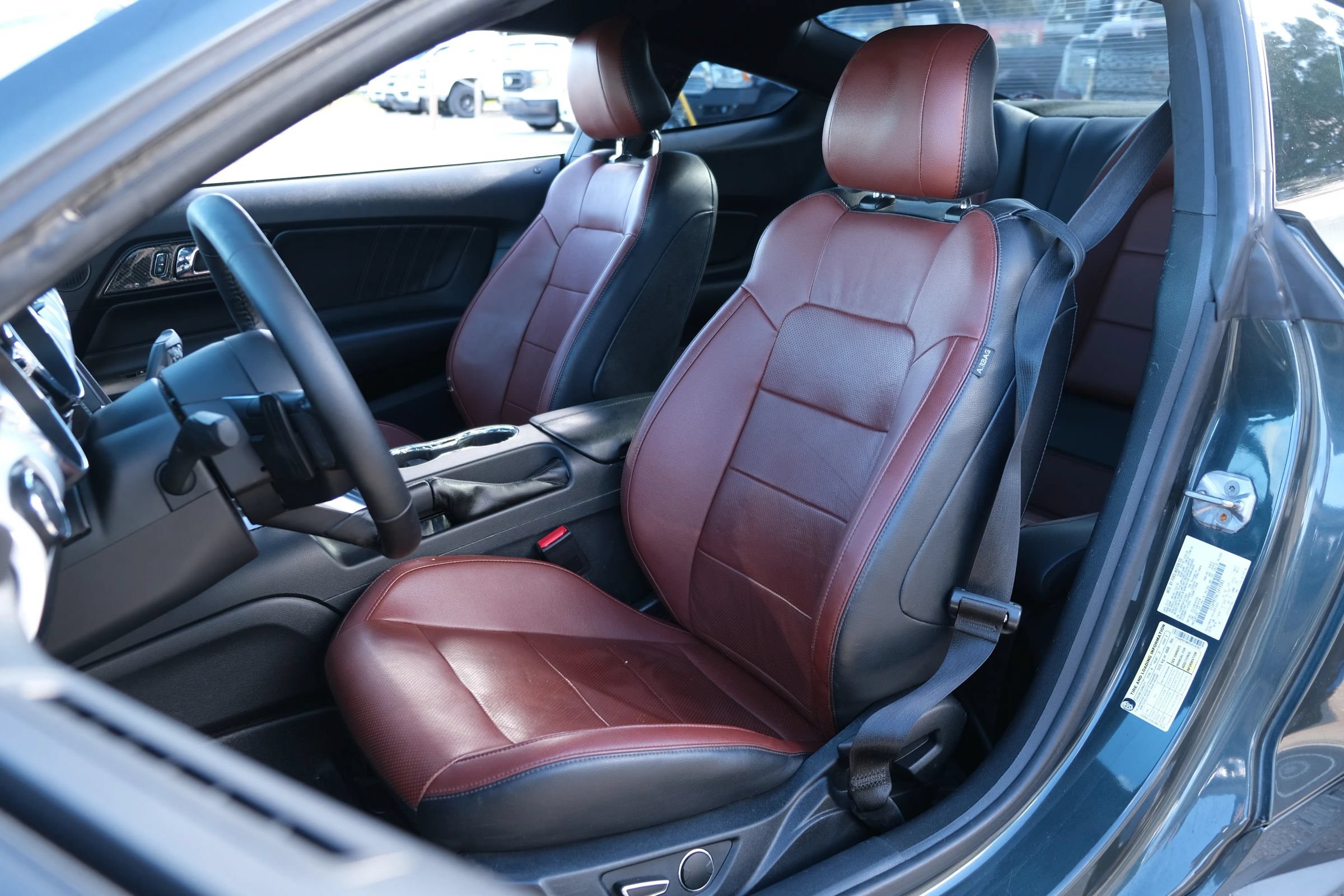 Used 2015 Ford Mustang Premium RWD image 11