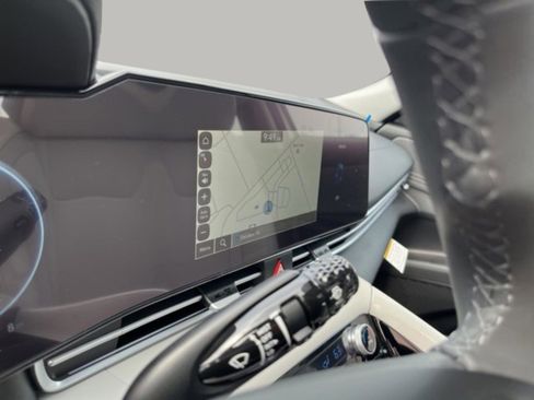 New 2025 Hyundai Elantra Limited image 20