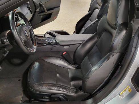 Used 2013 Chevrolet Corvette Coupe w/ 3LT Preferred Equipment Group RWD image 18