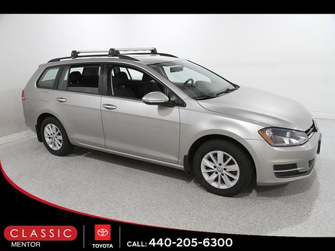 Used 2016 Volkswagen Golf S FWD image 1