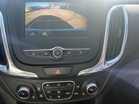 Used 2018 Chevrolet Equinox LT image 9