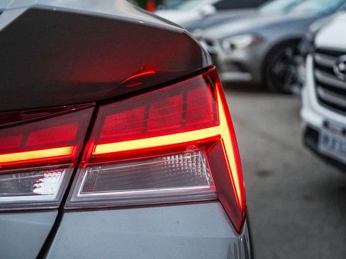 Certified 2022 Hyundai Elantra SEL w/ Convenience + Premium Package image 9