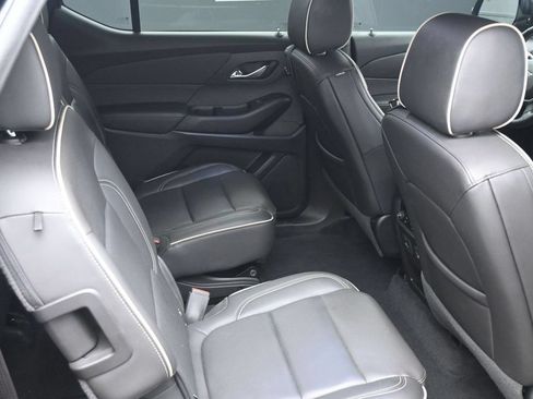 Used 2023 Chevrolet Traverse Premier w/ Redline Edition FWD image 11