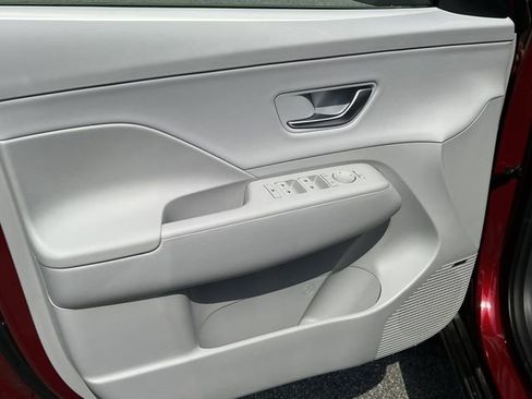 New 2026 Hyundai Kona Limited FWD image 11