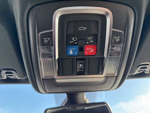 Used 2019 RAM 1500 Limited image 30