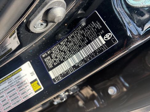 Used 2025 Toyota Corolla LE FWD image 27