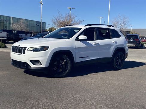 Used 2020 Jeep Cherokee Latitude Plus image 2