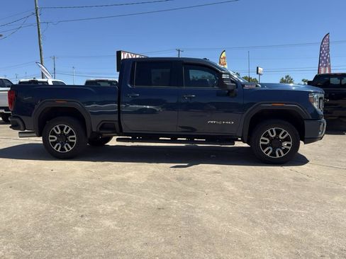 Used 2020 GMC Sierra 2500 AT4 w/ AT4 Premium Package AWD/4WD image 5