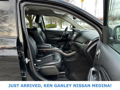 Used 2017 Dodge Journey Crossroad w/ Popular Equipment Group image 24