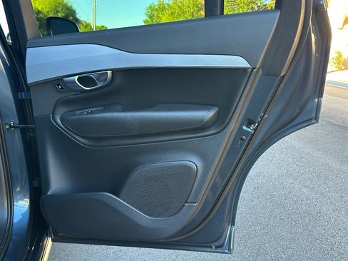 Used 2018 Volvo XC90 T5 Momentum w/ Convenience Package image 38