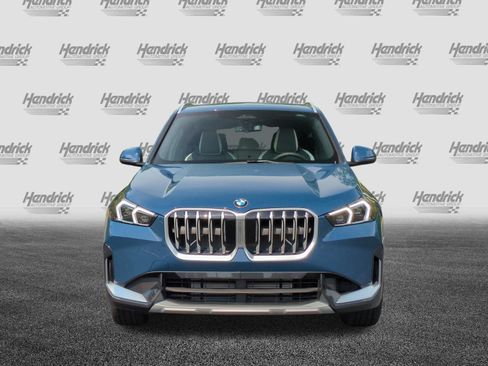 Used 2027 BMW X1 xDrive28i AWD/4WD image 3