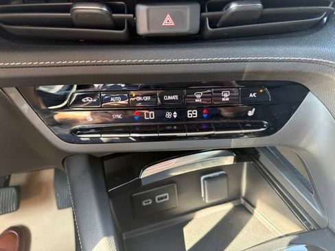 Used 2023 Buick Envision Essence AWD/4WD image 22