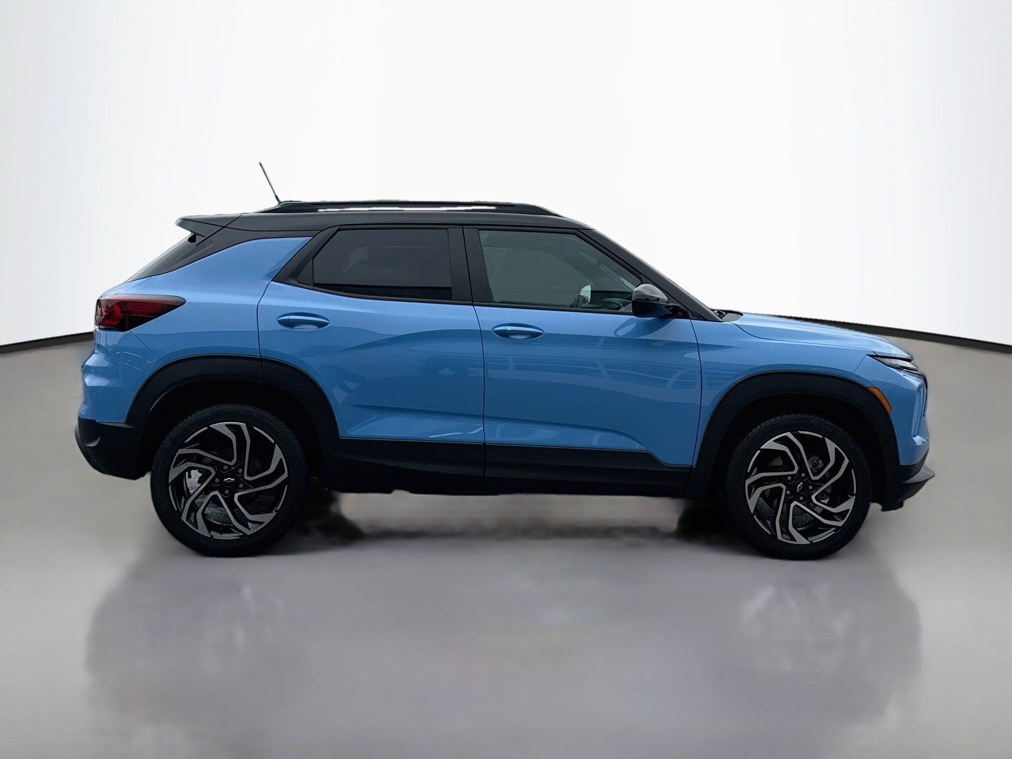 Used 2024 Chevrolet TrailBlazer RS w/ Convenience Package AWD/4WD image 8