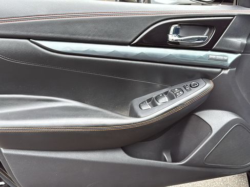 Used 2019 Nissan Maxima SR w/ Premium Package FWD image 6