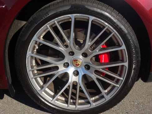 Used 2021 Porsche Panamera 4S AWD/4WD image 28
