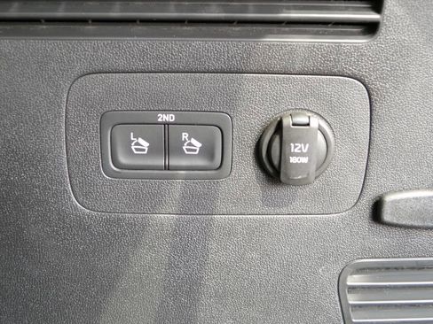 Used 2021 Kia Sorento S w/ Panoramic Sunroof Package image 5