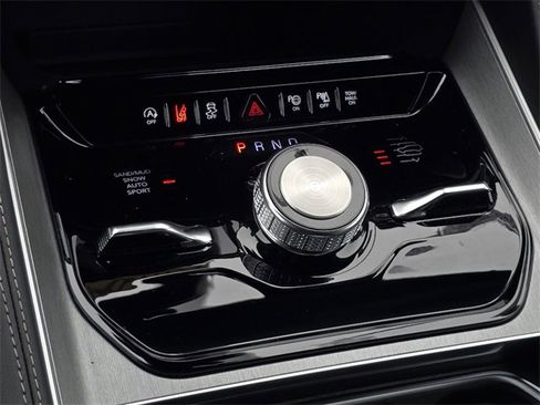 New 2025 Jeep Wagoneer Series II image 11