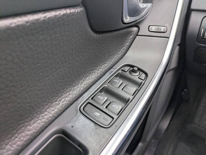 Used 2012 Volvo S60 T5 w/ Climate Pkg FWD image 21