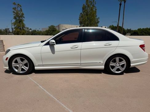 Used 2011 Mercedes-Benz C 300 Sedan image 6