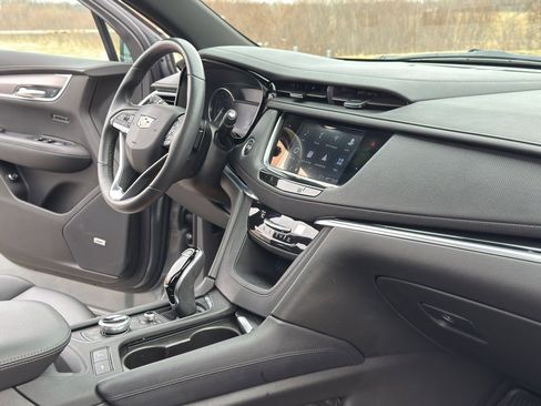 Used 2024 Cadillac XT6 Luxury w/ LPO, Floor Liner Package AWD/4WD image 28
