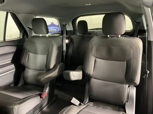 Used 2023 Ford Explorer XLT RWD image 16