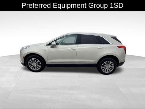 Certified 2017 Cadillac XT5 Luxury w/ Driver Awareness Package AWD/4WD image 4