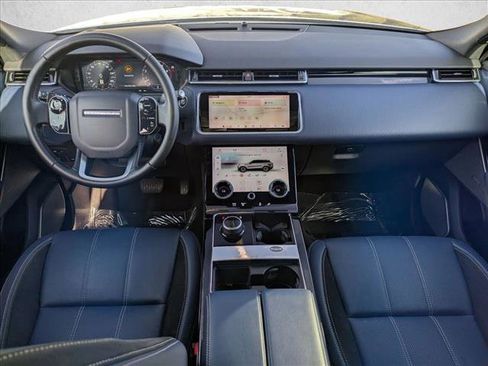 Used 2018 Land Rover Range Rover Velar R-Dynamic SE image 17