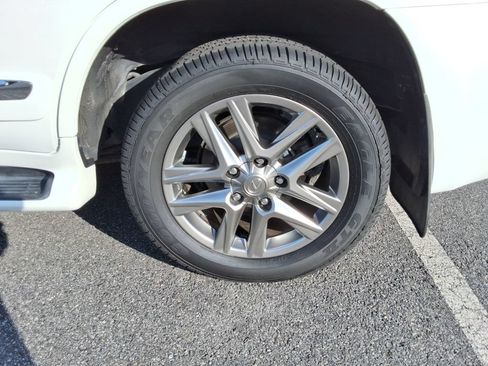 Used 2013 Lexus LX 570 4WD w/ Luxury Pkg image 12