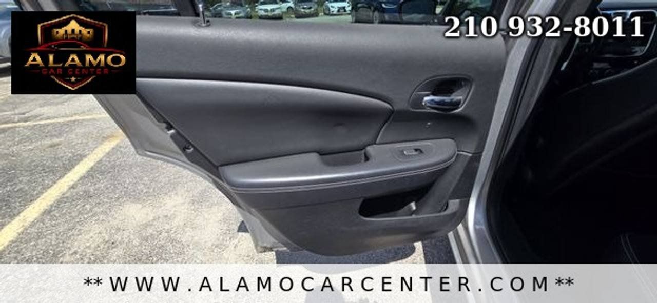 Used 2013 Chrysler 200 Limited FWD image 30