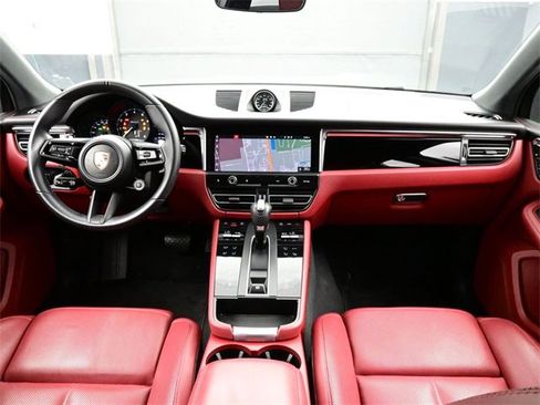 Certified 2023 Porsche Macan Turbo image 20