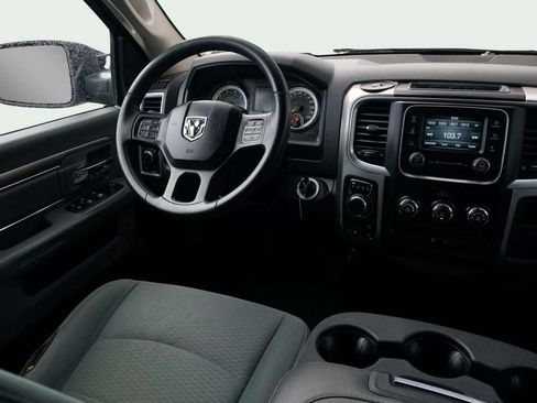 Used 2017 RAM 1500 Classic SLT AWD/4WD image 21