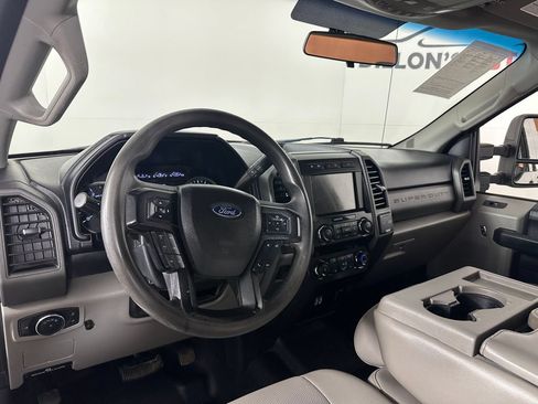Used 2019 Ford F250 4x4 Crew Cab Super Duty image 14