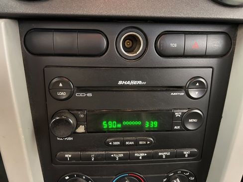 Used 2005 Ford Mustang GT Premium image 14