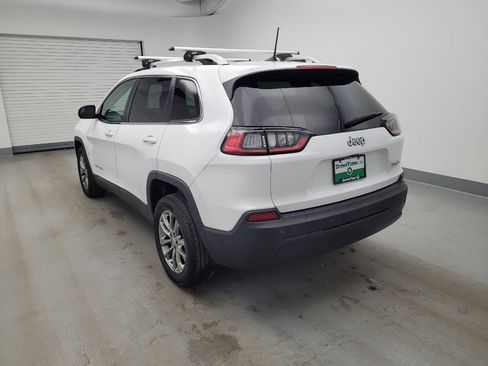 Used 2019 Jeep Cherokee Latitude Plus w/ Comfort/Convenience Group FWD image 5