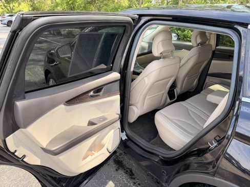 Used 2017 Lincoln MKX Reserve w/ Lincoln MKX Climate Package AWD/4WD image 12