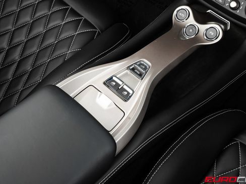 Used 2013 Ferrari California RWD image 32