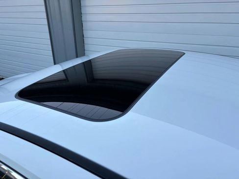 Used 2018 INFINITI Q60 3.0t Luxe image 27